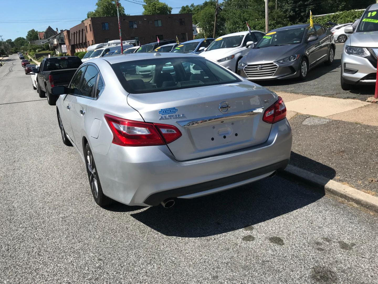 2017 Silver /Gray Nissan Altima SV (1N4AL3AP0HC) with an 2.5 V4 engine, Automatic transmission, located at 577 Chester Pike, Prospect Park, PA, 19076, (610) 237-1015, 39.886154, -75.302338 - 2017 Nissan Altima SV: New PA inspection, backup camera, great on gas, SUPER CLEAN, runs LIKE NEW! This vehicle comes inspected and has been given a bumper to bumper safety check. It is very clean, reliable, and well maintained. We offer a unique pay plan that is known for being the easiest and f - Photo#5